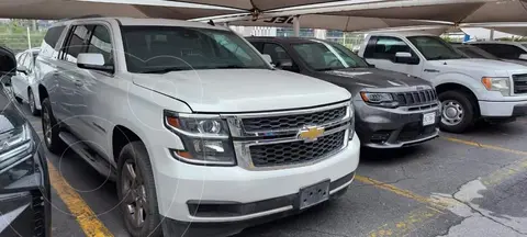Chevrolet Suburban LT Piel Banca usado (2017) color Blanco financiado en mensualidades(enganche $254,622 mensualidades desde $17,710)