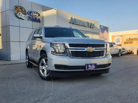 Chevrolet Suburban LT Piel Cubo usado (2018) color Plata precio $570,000