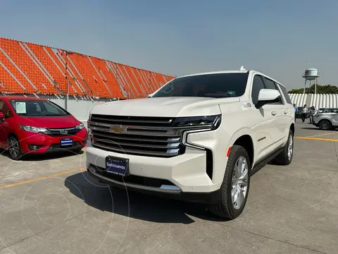 Chevrolet Suburban High Country usado (2022) color Blanco Platinado precio $1,749,000