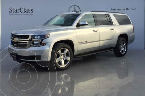 foto Chevrolet Suburban LT Piel Cubo usado (2017) color Plata precio $649,900