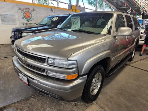 Chevrolet Suburban Paq D (295 Hp) Piel y DVD usado (2001) color caf precio $179,000