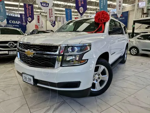 Chevrolet Suburban LT Piel Cubo usado (2015) color Blanco precio $489,000