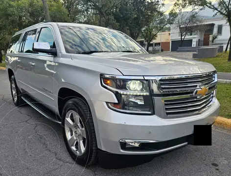 Chevrolet Suburban LTZ 4x4 usado (2016) color Plata precio $548,000