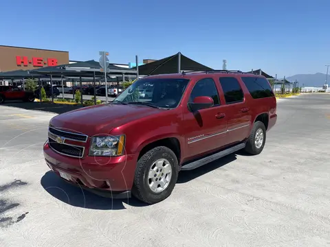 Chevrolet Suburban LT Piel usado (2011) color Rojo Tinto precio $235,300