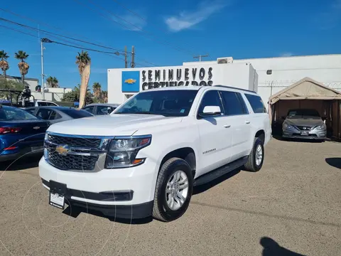 Chevrolet Suburban LT Piel Cubo usado (2020) color Blanco precio $780,000