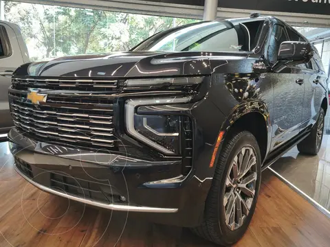 Chevrolet Suburban High Country usado (2025) color Gris precio $2,055,000