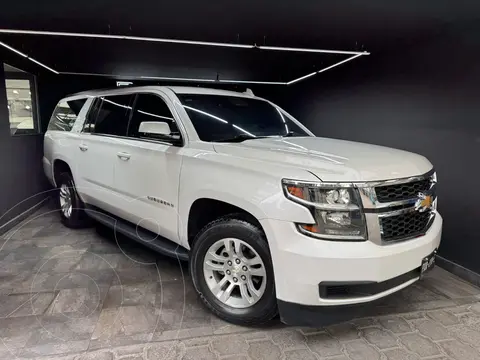 Chevrolet Suburban LT Piel Banca usado (2019) color Blanco precio $689,000