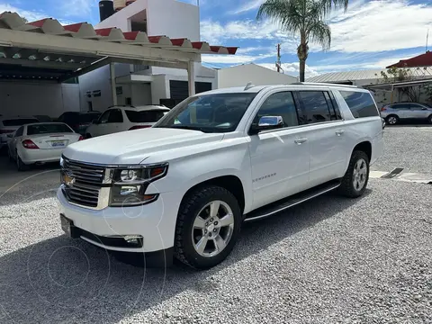 Chevrolet Suburban Premier Piel 4x4 usado (2018) color Blanco financiado en mensualidades(enganche $197,250 mensualidades desde $16,686)