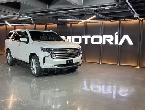 Chevrolet Tahoe High Country usado (2022) color Blanco financiado en mensualidades(enganche $325,800 mensualidades desde $24,544)