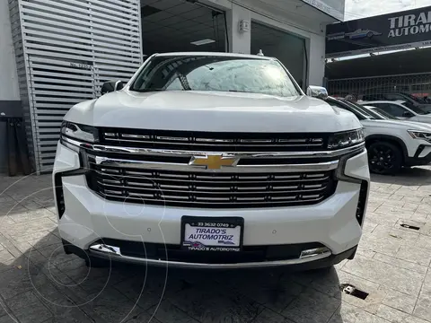 Chevrolet Tahoe Premier usado (2023) color Blanco financiado en mensualidades(enganche $300,000 mensualidades desde $40,988)