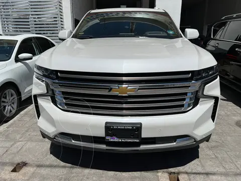 Chevrolet Tahoe High Country usado (2021) color Blanco financiado en mensualidades(enganche $289,000 mensualidades desde $39,379)