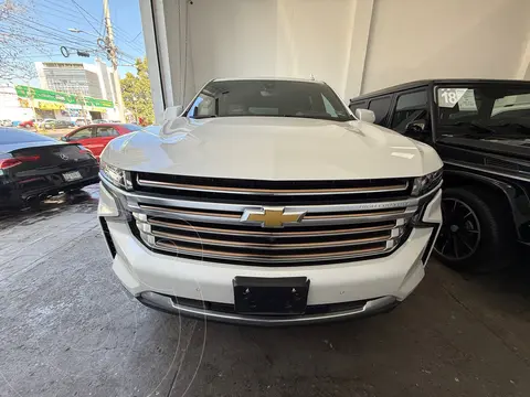 Chevrolet Tahoe High Country usado (2022) color Blanco financiado en mensualidades(enganche $300,000 mensualidades desde $41,461)