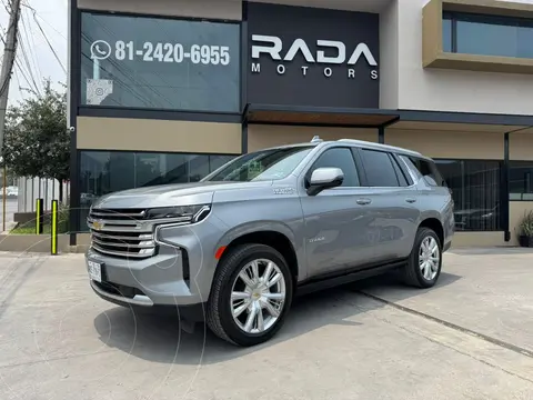 Chevrolet Tahoe High Country usado (2023) color Gris precio $1,448,800