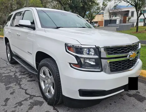 Chevrolet Tahoe LT Piel Cubo usado (2017) color Blanco precio $558,000