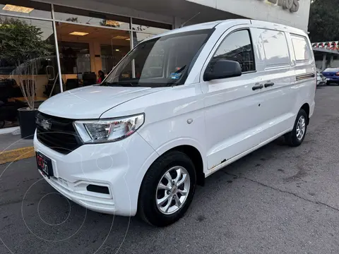 Chevrolet Tornado Van LS usado (2023) color Blanco financiado en mensualidades(enganche $66,762 mensualidades desde $5,105)