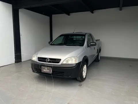 Chevrolet Tornado Paq B usado (2007) color plateado precio $135,000