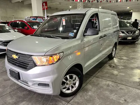 Chevrolet Tornado LS usado (2023) color Plata precio $269,900