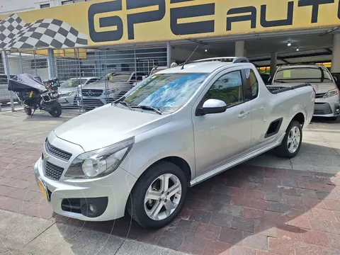 Chevrolet Tornado LT usado (2017) color Plata Polaris precio $198,000