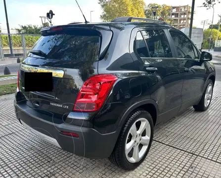 Chevrolet Tracker LTZ + 4x4 Aut usado (2015) color Negro precio u$s13.000