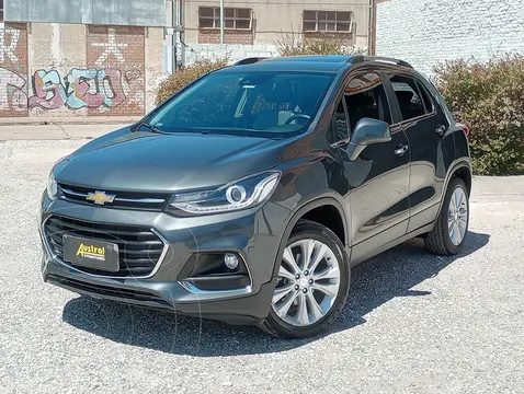 Chevrolet Tracker LTZ 4x2 usado (2017) color Gris financiado en cuotas(anticipo $11.000.000)