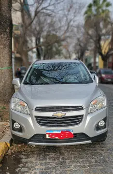 Chevrolet Tracker LTZ 4x2 usado (2016) color Plata Switchblade precio $17.900.000