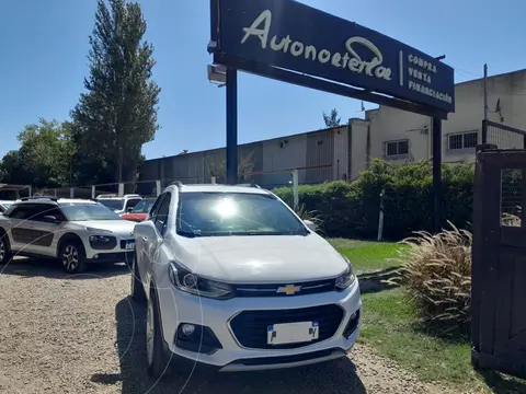 foto Chevrolet Tracker TRACKER 1.8 LTZ 4X4 AUT PREM L/17 usado (2019) color Blanco precio $7.100.000
