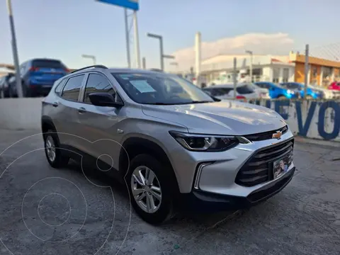 Chevrolet Tracker LS usado (2023) color plateado precio $315,000