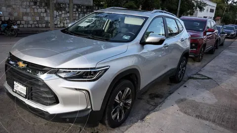 Chevrolet Tracker LS Aut usado (2022) color Plata financiado en mensualidades(enganche $72,800 mensualidades desde $8,298)