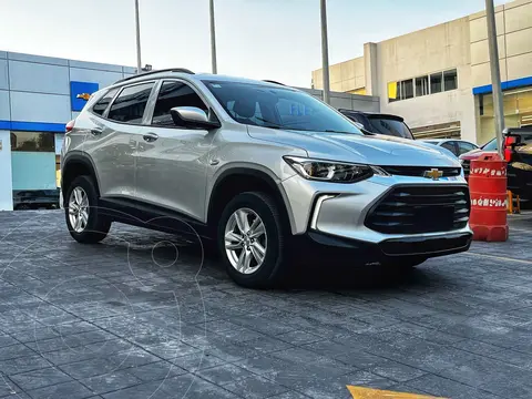 Chevrolet Tracker LS Aut usado (2023) color plateado precio $330,000