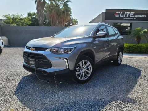 Chevrolet Tracker LT Aut usado (2024) color Gris precio $355,000