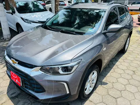 Chevrolet Tracker LS usado (2023) color Gris financiado en mensualidades(enganche $80,088 mensualidades desde $7,114)