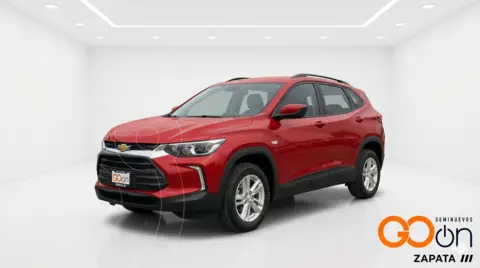 Chevrolet Tracker LS usado (2023) color CH ROJO FLAMA precio $295,000