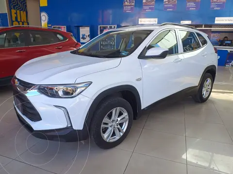 Chevrolet Tracker LS Aut usado (2023) color Blanco financiado en mensualidades(enganche $95,060 mensualidades desde $7,704)