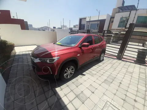 Chevrolet Tracker LS usado (2023) color Rojo Flama precio $325,000