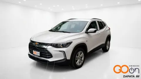 Chevrolet Tracker LS usado (2023) color CH AV BLANCO precio $280,000