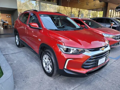 Chevrolet Tracker LS usado (2023) color Rojo financiado en mensualidades(enganche $75,800 mensualidades desde $10,244)