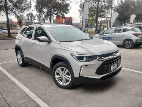 Chevrolet Tracker LS Aut usado (2023) color plateado precio $340,000