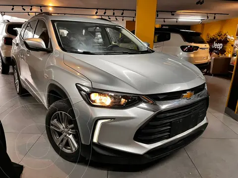 Chevrolet Tracker LS Aut usado (2023) color plateado financiado en mensualidades(enganche $137,940 mensualidades desde $5,926)