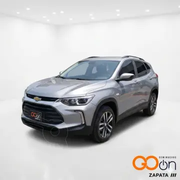 Chevrolet Tracker LS usado (2024) color CHPLATA ELECTRICO precio $299,000