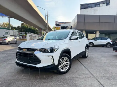 Chevrolet Tracker LS Aut usado (2023) color Blanco financiado en mensualidades(enganche $56,870 mensualidades desde $6,385)