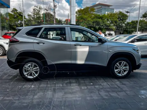 Chevrolet Tracker LS Aut usado (2023) color plateado precio $292,000