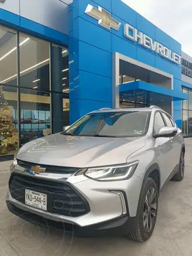 Chevrolet Tracker Premier Aut usado (2023) color plateado financiado en mensualidades(enganche $108,750 mensualidades desde $8,088)