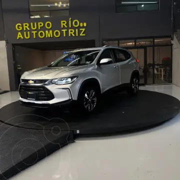 Chevrolet Tracker Premier Aut usado (2021) color plateado financiado en mensualidades(enganche $38,588 mensualidades desde $8,136)