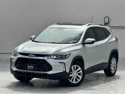 Chevrolet Tracker Premier Aut usado (2023) color Plata financiado en mensualidades(enganche $85,800 mensualidades desde $6,692)