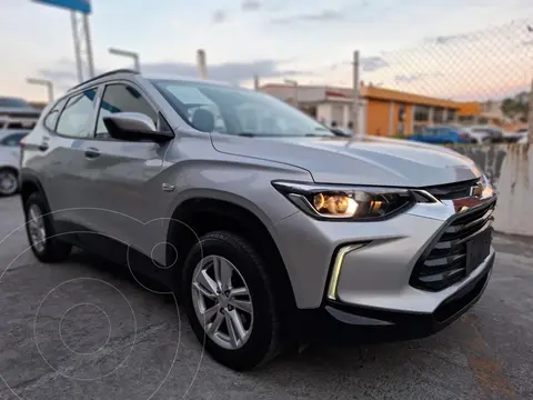 Chevrolet Tracker LS Aut usado (2023) color plateado precio $315,000