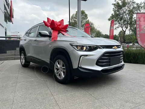 Chevrolet Tracker LS Aut usado (2023) color plateado precio $297,000