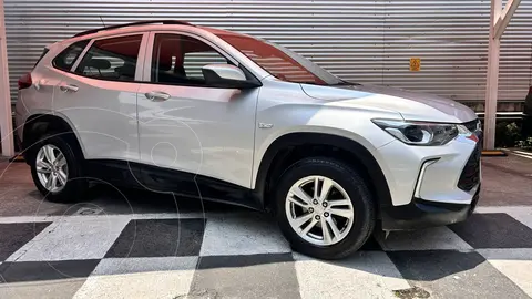 Chevrolet Tracker LS Aut usado (2023) color plateado financiado en mensualidades(enganche $119,130 mensualidades desde $5,118)