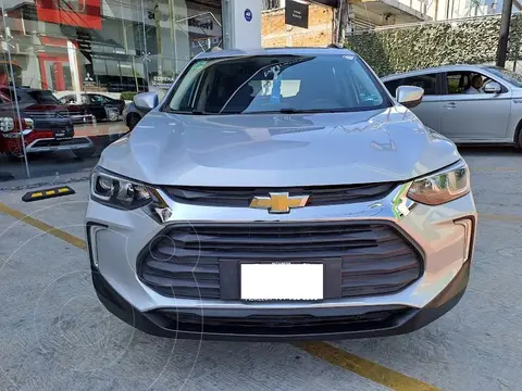 Chevrolet Tracker LS usado (2023) color Plata Brillante precio $250,000