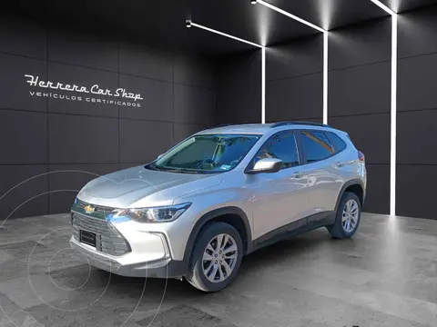 Chevrolet Tracker LT Aut usado (2023) color Plata financiado en mensualidades(enganche $72,800 mensualidades desde $8,298)