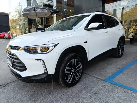 Chevrolet Tracker LS usado (2024) color Blanco financiado en mensualidades(enganche $34,900 mensualidades desde $9,100)